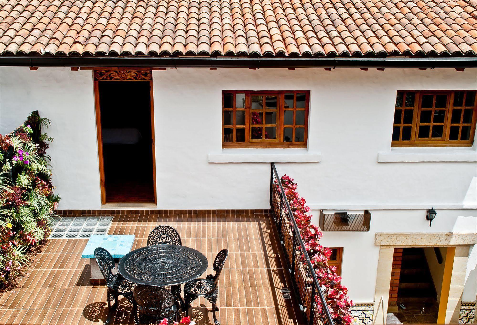 Hotel Casona Usaquen โบโกตา ภายนอก รูปภาพ